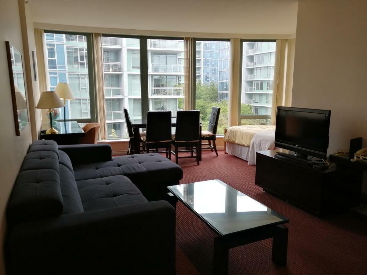 Vancouver Airport Condos Richmond Exterior photo